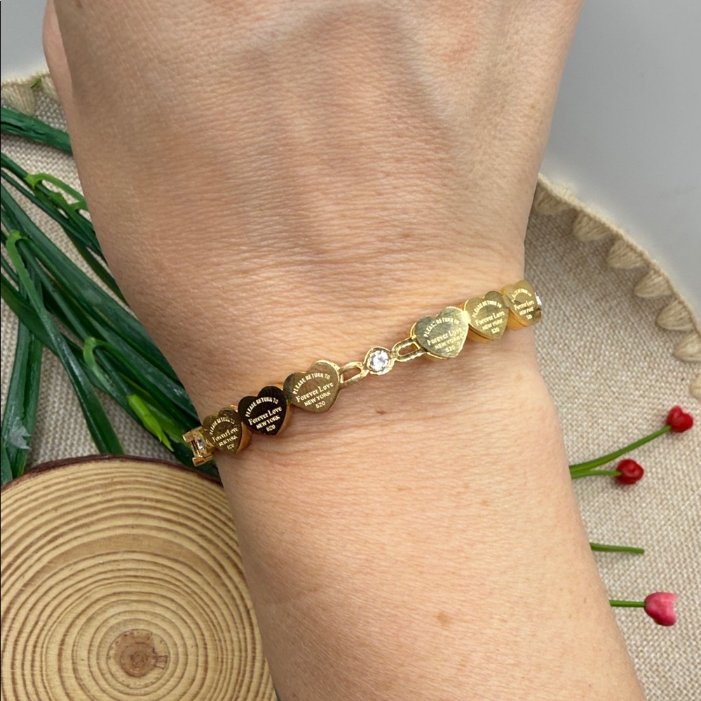 Gold Heart Charm Bracelet